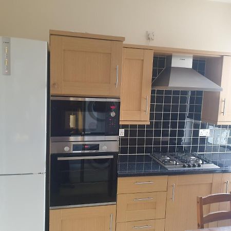 London Luxury Apartments 5 Min Walk From Ilford Station, With Free Parking Free Wifi المظهر الخارجي الصورة