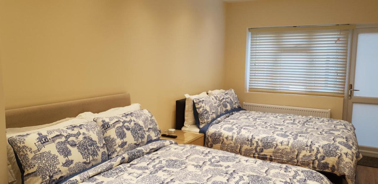 London Luxury Apartments 5 Min Walk From Ilford Station, With Free Parking Free Wifi المظهر الخارجي الصورة