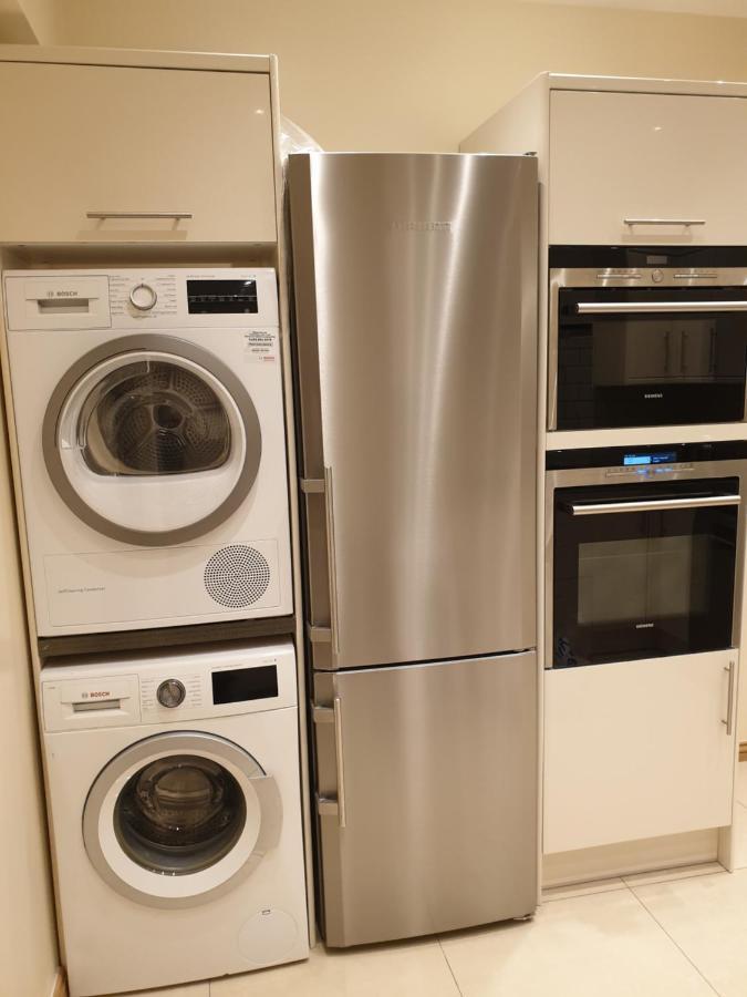 London Luxury Apartments 5 Min Walk From Ilford Station, With Free Parking Free Wifi المظهر الخارجي الصورة