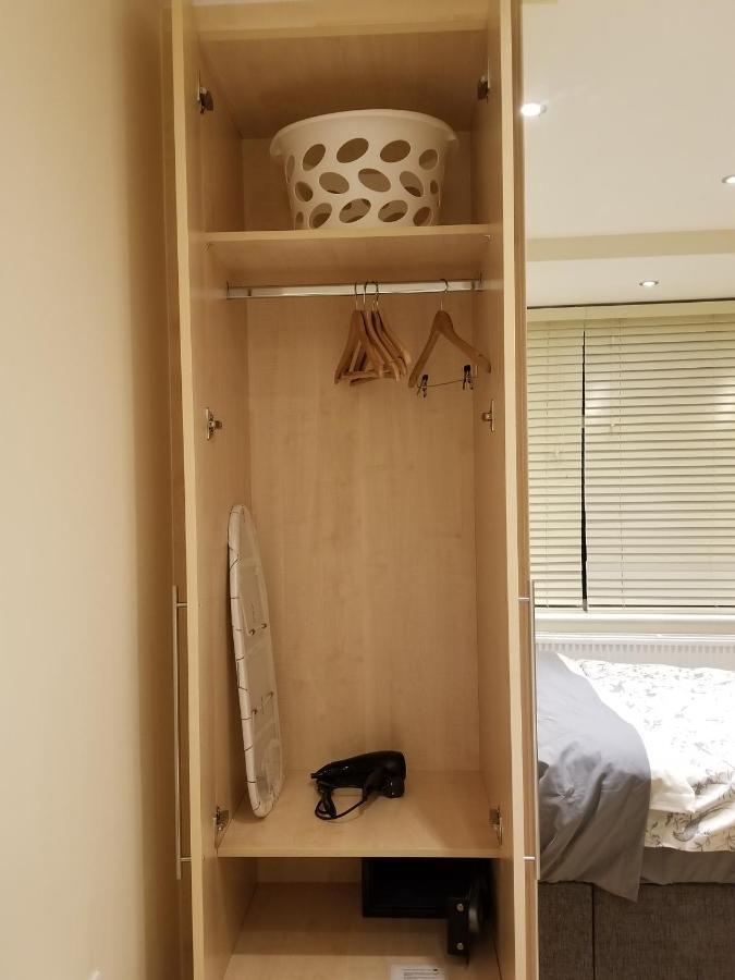 London Luxury Apartments 5 Min Walk From Ilford Station, With Free Parking Free Wifi المظهر الخارجي الصورة