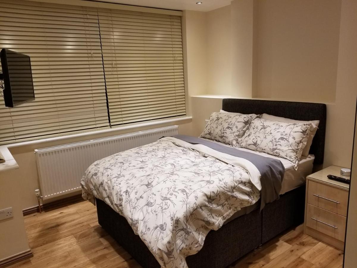 London Luxury Apartments 5 Min Walk From Ilford Station, With Free Parking Free Wifi المظهر الخارجي الصورة