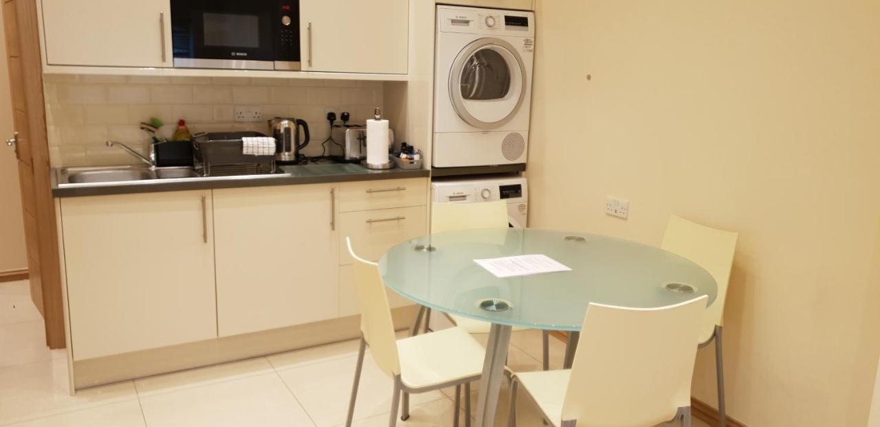 London Luxury Apartments 5 Min Walk From Ilford Station, With Free Parking Free Wifi المظهر الخارجي الصورة