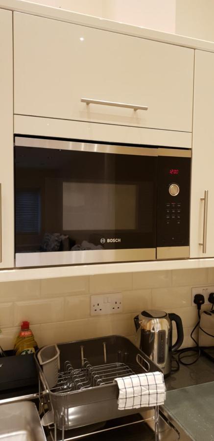 London Luxury Apartments 5 Min Walk From Ilford Station, With Free Parking Free Wifi المظهر الخارجي الصورة
