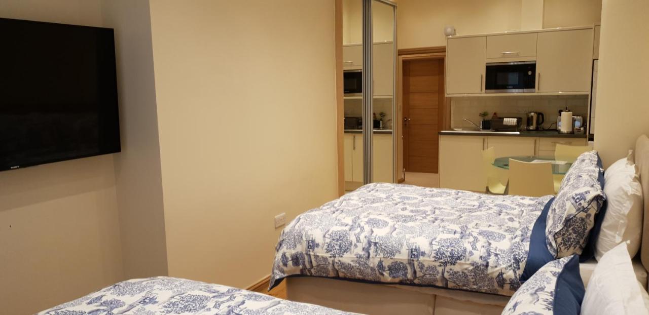 London Luxury Apartments 5 Min Walk From Ilford Station, With Free Parking Free Wifi المظهر الخارجي الصورة