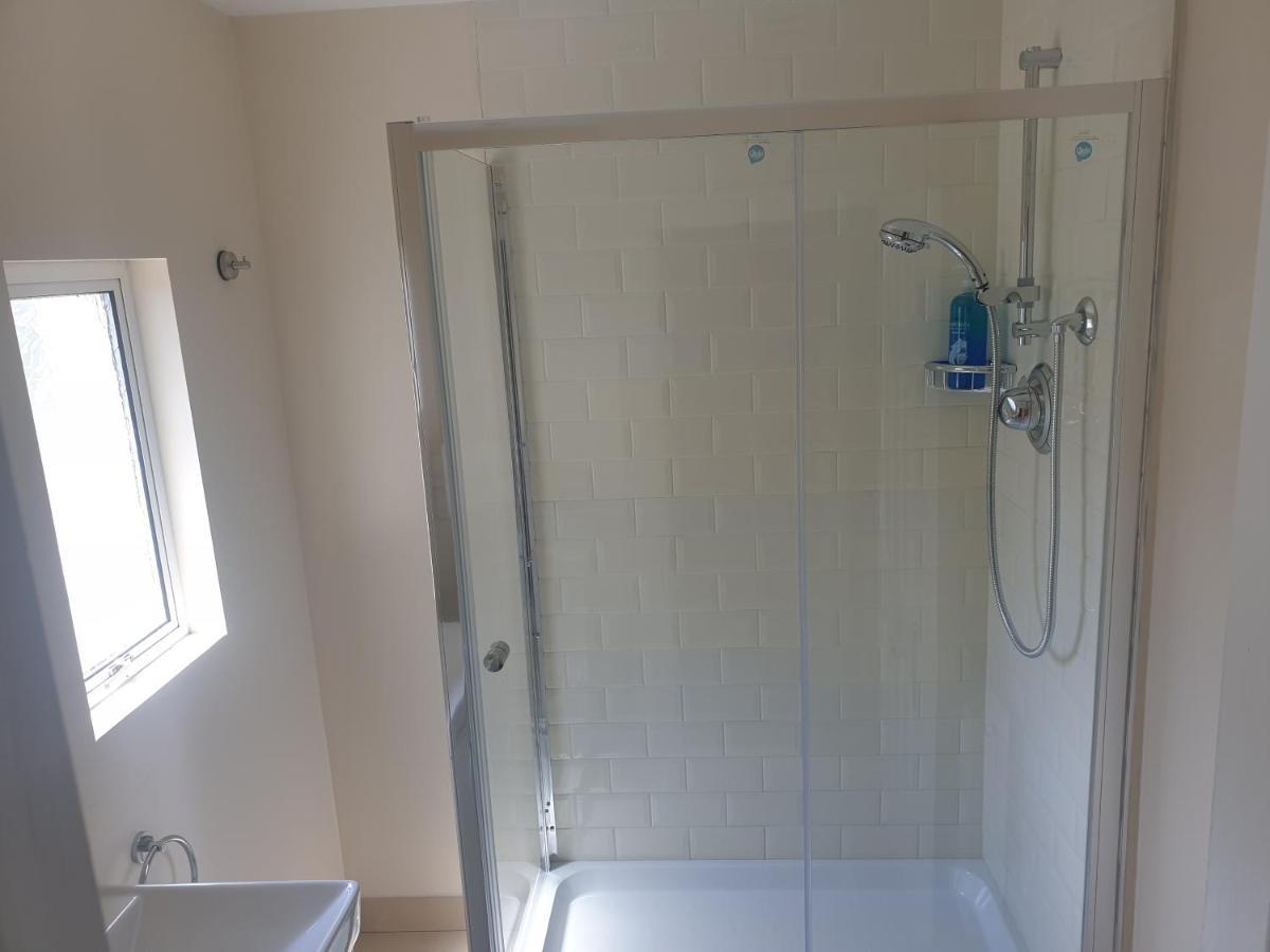 London Luxury Apartments 5 Min Walk From Ilford Station, With Free Parking Free Wifi المظهر الخارجي الصورة