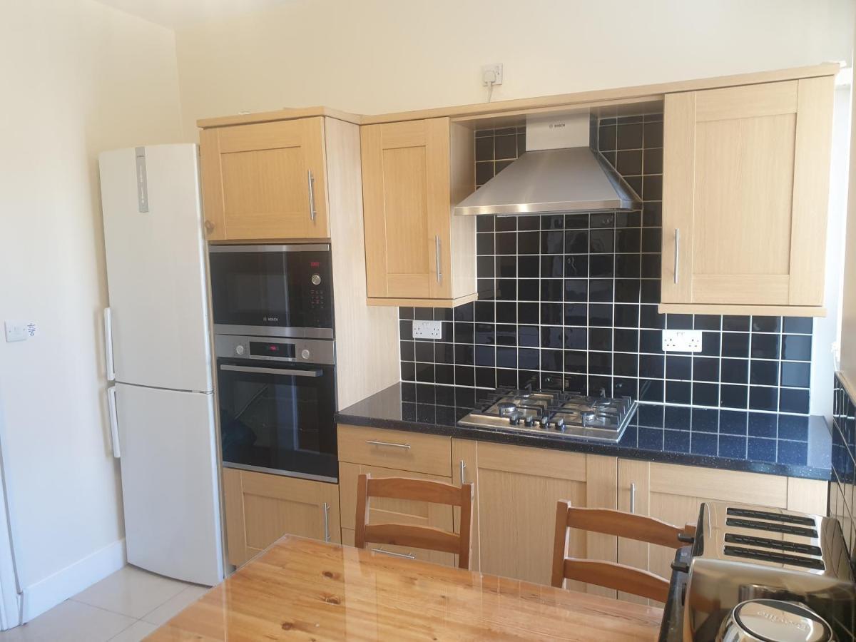 London Luxury Apartments 5 Min Walk From Ilford Station, With Free Parking Free Wifi المظهر الخارجي الصورة