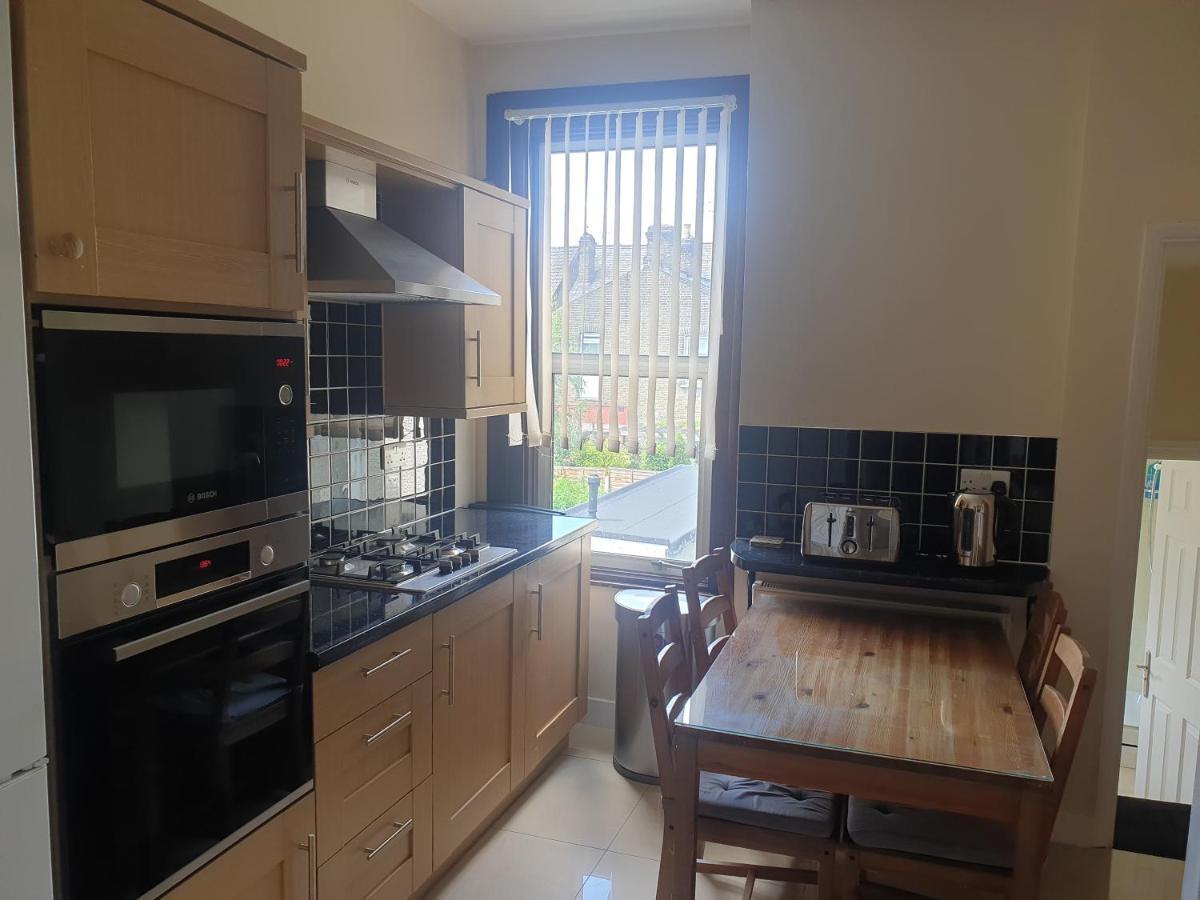 London Luxury Apartments 5 Min Walk From Ilford Station, With Free Parking Free Wifi المظهر الخارجي الصورة