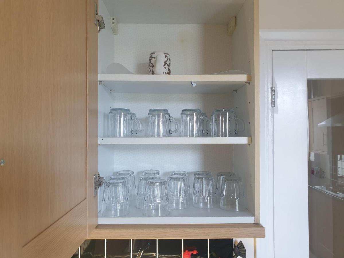 London Luxury Apartments 5 Min Walk From Ilford Station, With Free Parking Free Wifi المظهر الخارجي الصورة